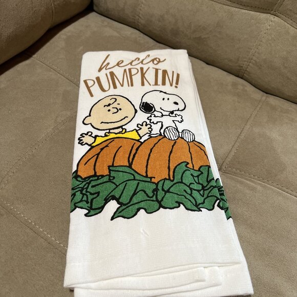 Peanuts Snoopy Charlie Brown Set If 2 Kitchen Towels “Hello Pumpkin “ - Picture 6 of 14